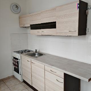 Pronájem bytu 2+1 51 m² Rotava, Sídliště