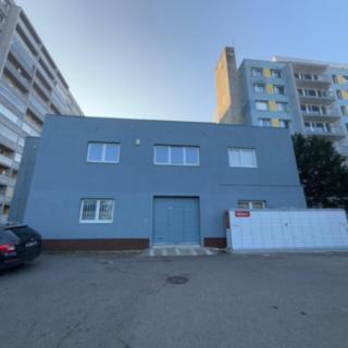 Pronájem skladu 350 m² Praha