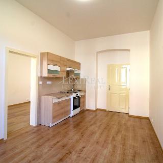 Pronájem bytu 2+kk 37 m² Praha, Bělehradská