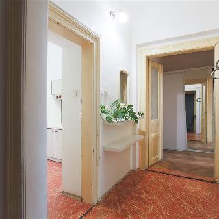 Prodej bytu 4+1 107 m² Praha