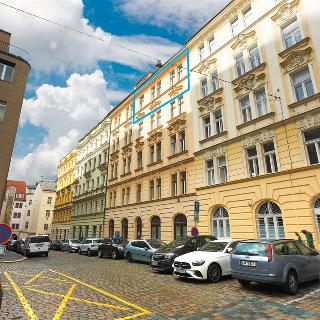 Prodej bytu 4+1 107 m² Praha, Malá Štěpánská