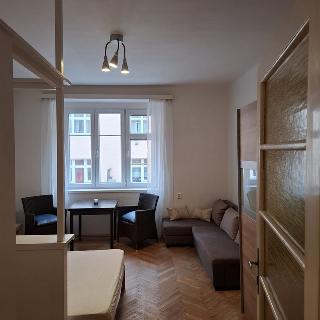 Pronájem bytu 1+kk, garsoniery 28 m² Praha