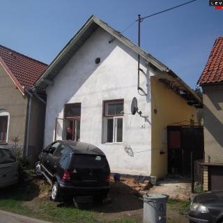 Pronájem bytu 1+kk a garsoniéry 1 m² Úsobrno, 