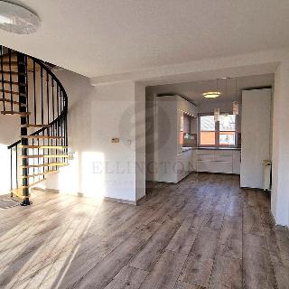 Pronájem bytu 4+kk 145 m² Praha, Vamberská