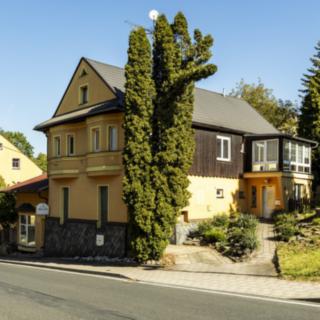 Prodej rodinného domu 250 m² Luby, Revoluční