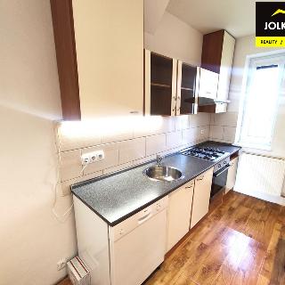 Pronájem bytu 2+1 54 m² Opava, Křižíkova