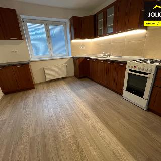 Pronájem bytu 2+1 50 m² Opava, Máchova