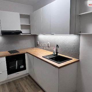 Pronájem bytu 2+1 54 m² Chomutov, Václavská