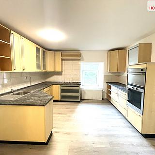 Pronájem bytu 1+1 40 m² Lochovice