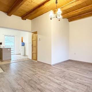 Pronájem bytu 2+1 67 m² Modřice, Brněnská