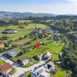 Prodej stavební parcely 1619 m&sup2; Petráveč