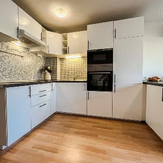 Pronájem bytu 2+kk 66 m² Brno, Valchařská