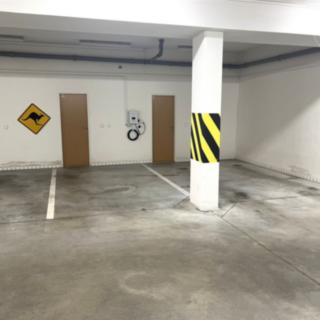 Pronájem parkovacího místa 11 m² Brno Královo Pole, Tábor