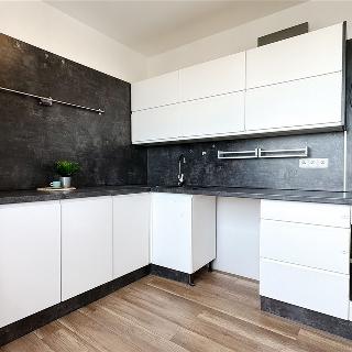 Prodej bytu 3+1 75 m² Ostrava, Jana Maluchy