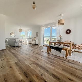 Prodej bytu 3+kk 130 m² Želešice, Jabloňová