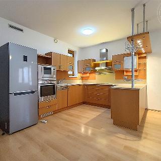 Pronájem bytu 2+kk 76 m² Brno, Vídeňská