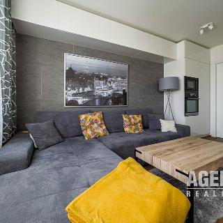 Prodej bytu 2+kk 48 m² Praha, Mladenovova