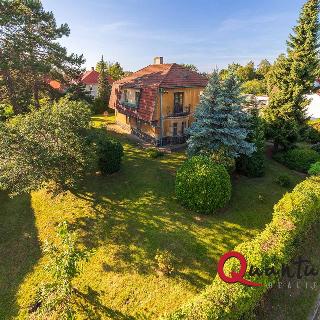 Prodej stavební parcely 1 135 m² Praha, Valdická