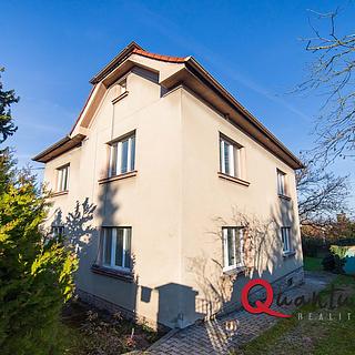 Prodej rodinného domu 210 m&sup2; Černošice