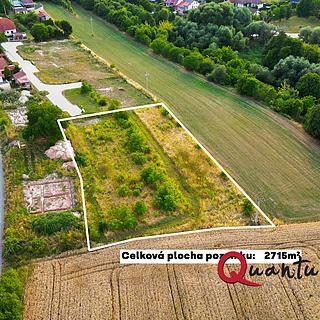 Prodej stavební parcely 2715 m² Brandýsek