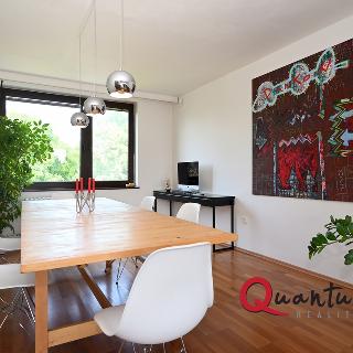 Pronájem rodinného domu 250 m² Praha, Matějská