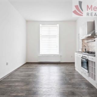 Pronájem bytu 2+kk 60 m² Hradec Králové