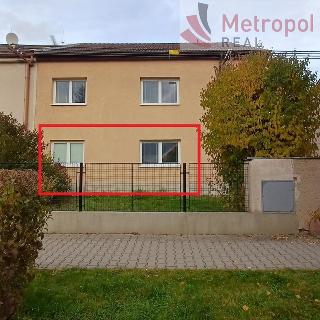 Pronájem bytu 3+1 80 m² Pardubice, Dašická