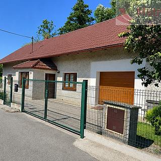 Prodej rodinného domu 180 m&sup2; Čestice