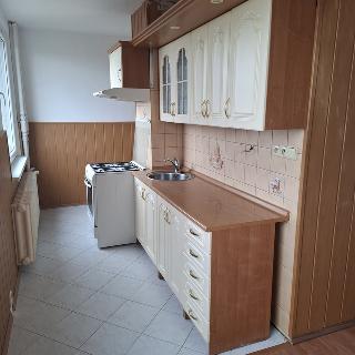 Pronájem bytu 2+1 60 m² Bílina, Sídliště Za Chlumem