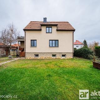 Prodej rodinného domu 187 m² Horní Počaply, 