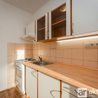 Pronájem bytu 2+kk 48 m² Praha, Novodvorská