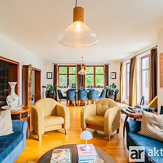 Pronájem bytu 5+kk 180 m&sup2; Praha