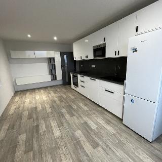 Pronájem bytu 3+kk 50 m² Neratovice, Kojetická