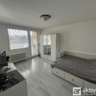 Pronájem bytu 1+kk a garsoniéry 29 m² Praha, Varnsdorfská