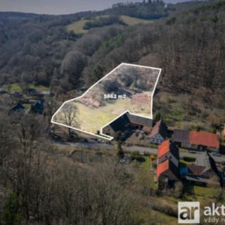 Prodej stavební parcely 5 862 m² Medonosy, 