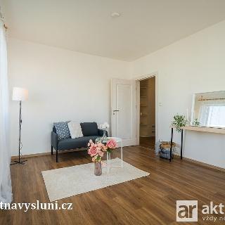 Prodej bytu 3+1 65 m² Neratovice, Na Výsluní