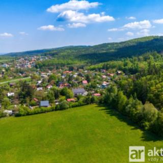 Prodej stavební parcely 1169 m² Svinaře