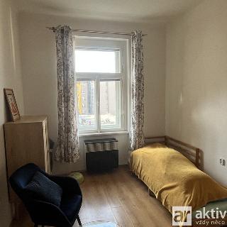 Pronájem bytu 1+kk a garsoniéry 25 m² Praha, U křížku