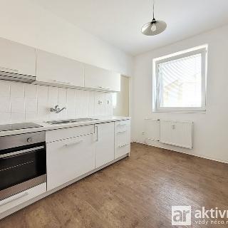 Pronájem bytu 2+1 50 m² Neratovice, Na Výsluní