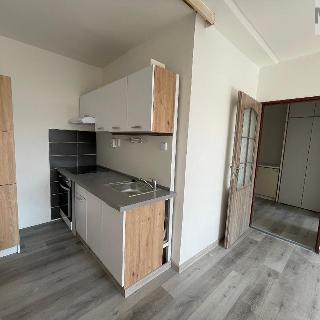 Pronájem bytu 2+kk 39 m² Most, Komořanská