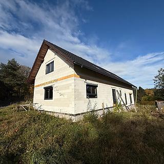 Prodej rodinného domu 292 m&sup2; Nové Mitrovice