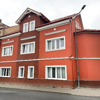 Pronájem bytu 2+1 60 m² Osek, Husova