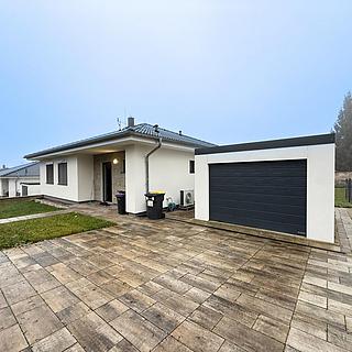 Pronájem rodinného domu 114 m&sup2; Dubí