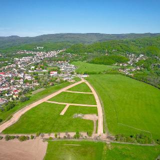 Prodej stavební parcely 845 m² Dubí, Švermova