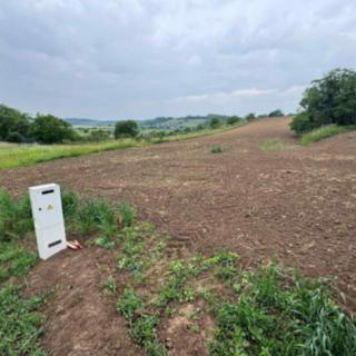Prodej stavební parcely 1 165 m² Jeviněves