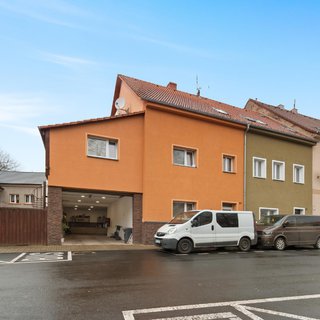 Prodej rodinného domu 376 m² Hostomice, Školní náměstí