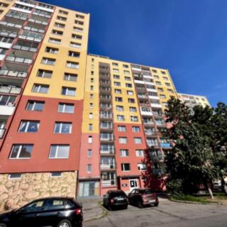 Pronájem bytu 2+1 61 m² Chomutov