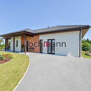 Pronájem rodinného domu 138 m² Srubec