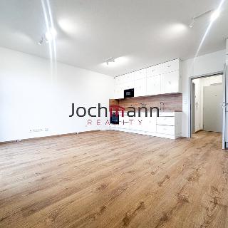 Pronájem bytu 1+kk a garsoniéry 33 m² Roudné, Rolní