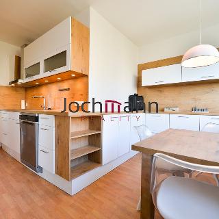 Pronájem bytu 3+1 83 m² České Budějovice, Pražská tř.